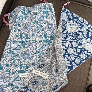 Alix of Bohemia dust Bags